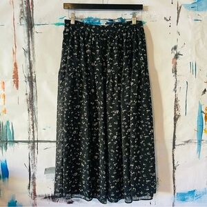 1. State, Floral Black Skirt. Tiered and flowy. Size 8. Like New.